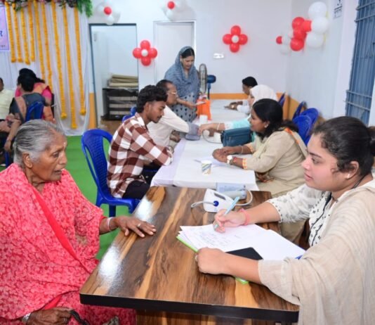 राजनांदगांव : मोतीपुर में नि:शुल्क स्वास्थ्य एवं जागरूकता शिविर का हुआ आयोजन…