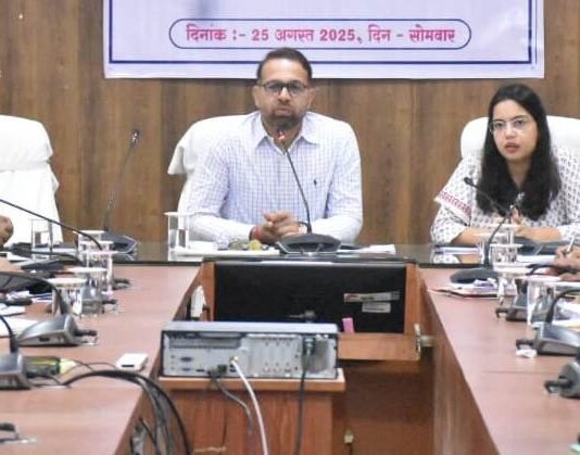 राजनांदगांव : छत्तीसगढ़ रजत महोत्सव के अवसर पर ग्रामीण क्षेत्रों में आय, जाति, निवास प्रमाण पत्र बनाने के कार्य में लाएं गति…