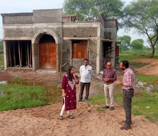 राजनांदगांव : जिला पंचायत सीईओ ने प्रगतिरत महतारी सदन के निर्माण कार्यों का किया आकस्मिक निरीक्षण…