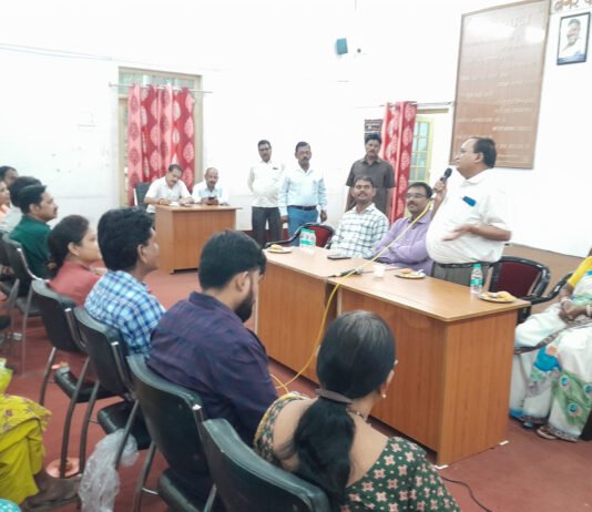 राजनांदगांव : कार्यपालन अभियंता यू.के.रामटेके एंव सफाई कर्मी रानी महेश हुए सेवानिवृत्त…