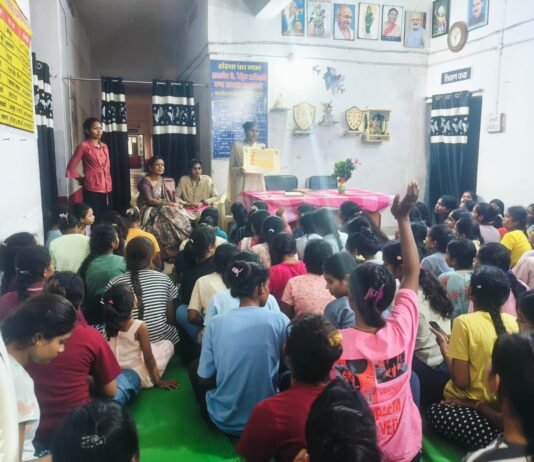 राजनांदगांव : राजनांदगांव में अभिव्यक्ति कार्यक्रम के तहत छात्राओं को किया गया जागरूक…