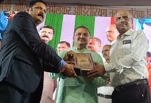 राजनांदगांव : सांसद संतोष पांडे ने दीप प्रज्वलित कर सुर और ताल का किया शुभारंभ…