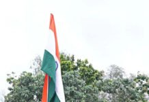 रायपुर : हर घर तिरंगा अभियान – मंत्री लक्ष्मी राजवाड़े ने निज निवास पर फहराया तिरंगा…