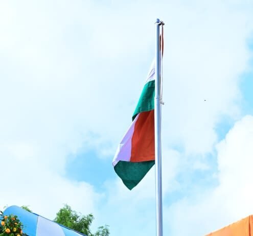 रायपुर : स्वतंत्रता दिवस समारोह: मुख्यमंत्री साय ने पुलिस परेड ग्राउंड पर किया ध्वजारोहण, परेड की ली सलामी…