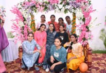 रायपुर : सावन के रंगों में रंगा मंत्री निवास, महिला पत्रकारों संग मंत्री लक्ष्मी राजवाड़े ने लिया उत्सव का आनंद…