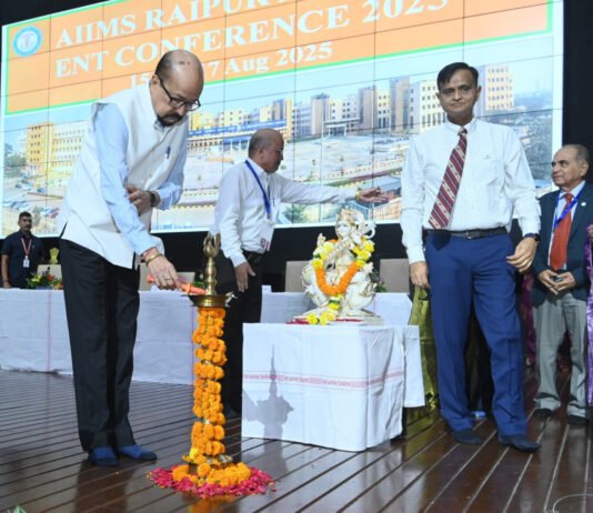 रायपुर : बीमारियों के उपचार में नई तकनीकों की अहम भूमिका-डेका…