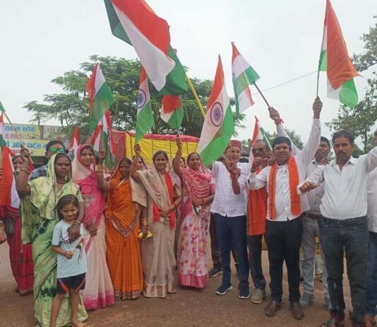 राजनांदगांव : देशभक्ति की भावना को जन-जन तक पहुंचाने निकाली गई भव्य तिरंगा यात्रा…