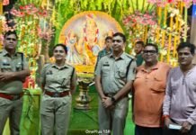 राजनांदगांव: आजाद युवा गणेशोत्सव समिति के पदाधिकारी एवं सदस्यों से नगर पुलिस अधीक्षक ने की मुलाकात…