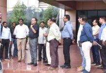 राजनांदगांव : नागरिकों एवं मरीजों के लिए पंजीयन काउंटर और बैठक व्यवस्था के संबंध में दिए आवश्यक दिशा-निर्देश…