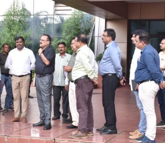 राजनांदगांव : नागरिकों एवं मरीजों के लिए पंजीयन काउंटर और बैठक व्यवस्था के संबंध में दिए आवश्यक दिशा-निर्देश…