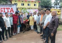 राजनांदगांव : स्वच्छता अपनाने विधानसभा अध्यक्ष डॉ. रमन सिंह ने दिलाई स्वच्छता की शपथ, एक पेड मॉ के नाम के तहत मंदिर परिसर में वृक्षारोपण…