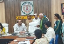 राजनांदगांव : कलेक्टर ने संवेदन शीलपूर्वक जनसामान्य की सुनी शिकायत एवं समस्याएं…