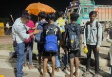 राजनांदगांव : नवरात्रि पर्व पर पदयात्रियों की सुरक्षा हेतु यातायात पुलिस की विशेष पहल…