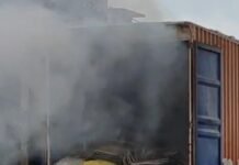 राजनांदगांव: ग्राम तिलई के पास कबाड़ी समान से भरी ट्रक में लगी आग, ग्रामीणों की सूझबूझ से समय रहते पाया गया काबू…