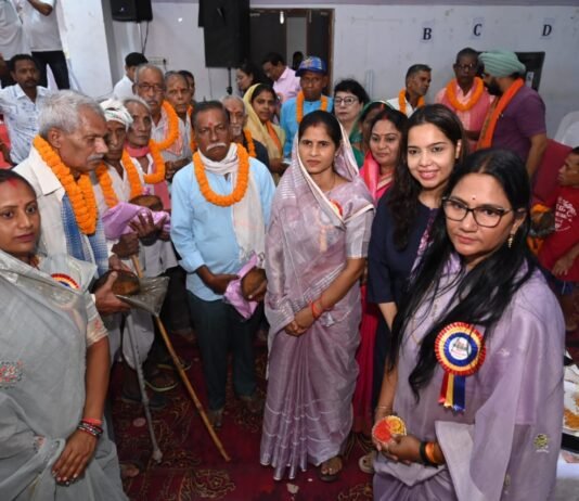 राजनांदगांव : गांधी सभा गृह में दिव्यांगजनों के लिए सांस्कृतिक कार्यक्रम व उपकरण वितरण…