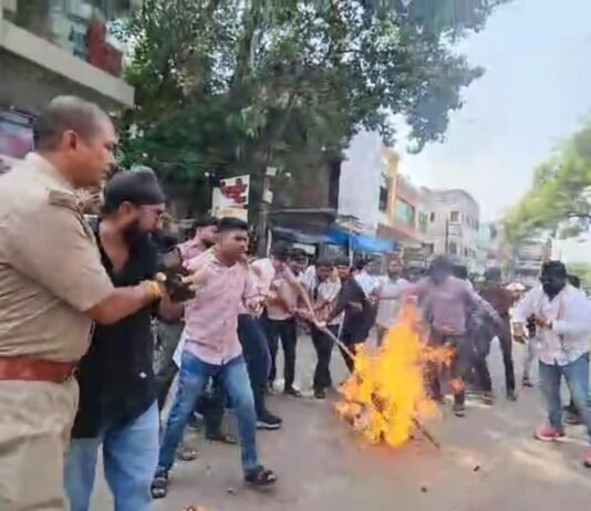 राजनांदगांव शहर में बढ़ते अपराध को लेकर युवा कांग्रेस का विरोध प्रदर्शन…