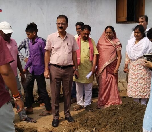 राजनांदगांव: सरिता साहू व मदन साहू ने खोली जल जीवन मिशन की पोलन्ता साहू व मदन साहू ने खोली जल जीवन मिशन की पोल…