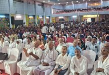 рд░рд╛рдЬрдирд╛рдВрджрдЧрд╛рдВрд╡: рд╕рдВрдд рдХрдмреАрд░ рдХреЗ рдорд╛рдирд╡рддрд╛ рд╡рд╛рджреА рд╡рд┐рдЪрд╛рд░реЛрдВ рд╕реЗ рд╣реЛрдЧреА рд╢рд╛рдВрддреА рдХреА рд╕реНрдерд╛рдкрдирд╛- рд╕рдВрдд рдкреНрд░рднрд╛рдХрд░ рд╕рд╛рд╣реЗрдм рд░рд╛рдЬрдирд╛рдВрджрдЧрд╛рдВрд╡…