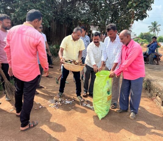राजनांदगांव : बघेरा के बाजार चौक, प्रसिद्ध मंदिर मरसपोटा धाम मे सेवा पखवाड़ा स्वच्छता अभियान…