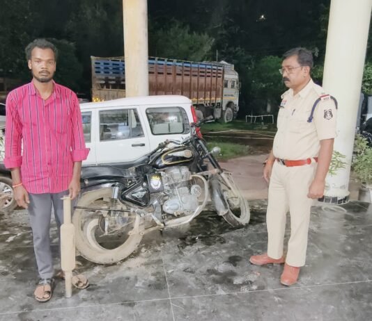 राजनांदगांव : डोंगरगढ़ में ध्वनि प्रदूषण फैलाने वाले बुलेट चालक पर कार्रवाई…