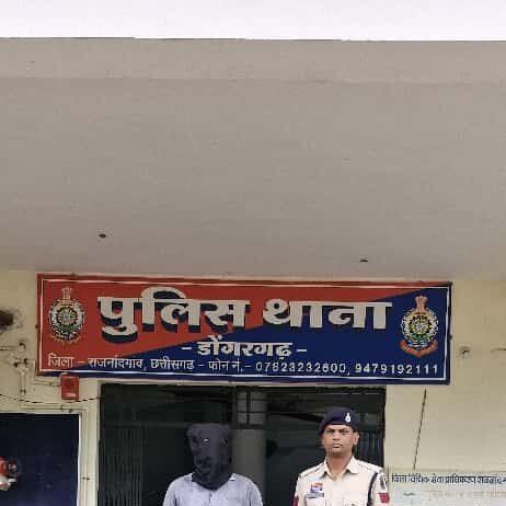 राजनांदगांव : डोंगरगढ़ पुलिस की कार्रवाई, अवैध शराब जप्त…
