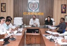 राजनांदगांव : सर्वोच्च प्राथमिकता देते हुए नागरिकों को स्वास्थ्य सुविधाएं कराएं उपलब्ध – कलेक्टर…