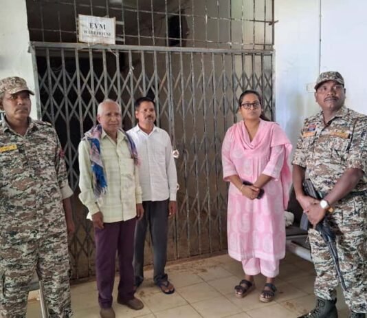 मोहला:कलेक्टर प्रजापति ने की वेयरहाउस का निरीक्षण, राजनैतिक दल के प्रतिनिधि रहें मौजूद…