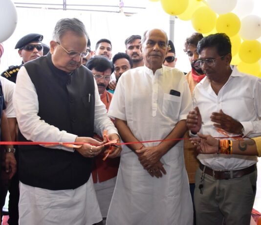 राजनांदगांव : विधानसभा अध्यक्ष डॉ. रमन सिंह ने अंतर्राष्ट्रीय हॉकी स्टेडियम में जिम का किया लोकार्पण…