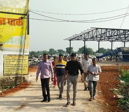 राजनांदगांव : महापौर एवं कलेक्टर ने नवागांव सेनिटेशन पार्क, सिंथेटिक ट्रैक निर्माण हेतु प्रस्तावित स्थल, यातायात नगर में साफ-सफाई कार्य का किया निरीक्षण…