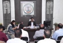 राजनांदगांव : कलेक्टर ने पशुधन विकास विभाग द्वारा संचालित शासन की विभिन्न योजनाओं की समीक्षा की…