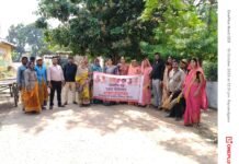 राजनांदगांव:विधानसभा अध्यक्ष डॉ. रमन सिंह के जन्म दिवस पर आदर्श ग्राम सुरगी मे ग्रामीणों ने लिया स्वच्छता का संकल्प…