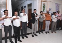 राजनांदगांव:कलेक्टर ने राष्ट्रीय एकता दिवस के अवसर पर अधिकारियों कर्मचारियों को राष्ट्रीय एकता एवं सत्यनिष्ठा की दिलाई शपथ…