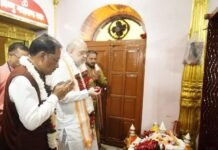 रायपुर : केंद्रीय गृह मंत्री अमित शाह और मुख्यमंत्री श्विष्णुदेव साय ने मां दंतेश्वरी की पूजा कर देश की सुख-शांति और खुशहाली का मांगा आशीर्वाद…