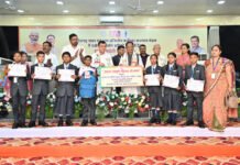 रायपुर : विशेष लेख राज्य सरकार के प्रयासों से श्रमिकों के जीवन में आ रहा है बदलाव…