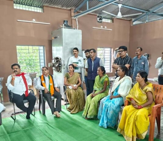 रायपुर : उपमुख्यमंत्री विजय शर्मा ने तुरेनार के ग्रोथ सेंटर का किया निरीक्षण…