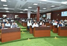 रायपुर : कलेक्टर कॉन्फ्रेंस 2025 : 15 नवंबर से होगी धान खरीदी कलेक्टरों को धान खरीदी की तैयारियां करने के निर्देश…