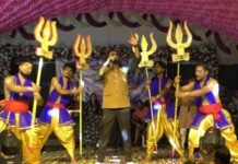 राजनांदगांव: केदारनाथ युवा उत्सव समिति शांति नगर में भव्य आयोजन सुप्रसिद्ध गायक अनुराग शर्मा ने दी शानदार प्रस्तुति…