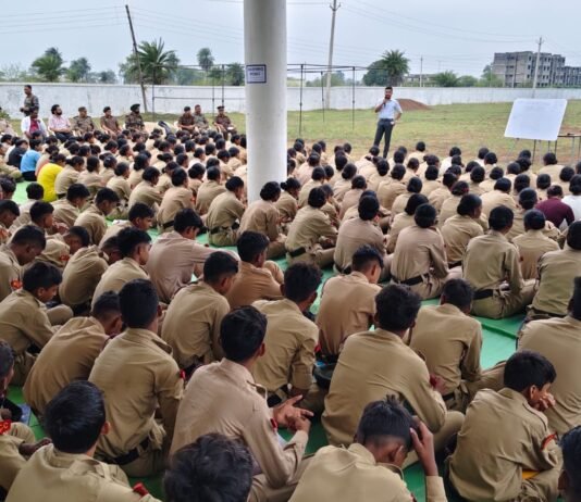 राजनांदगांव: एनसीसी कैडेट्स को सायबर अपराध नशा मुक्ति और यातायात सुरक्षा की जानकारी…