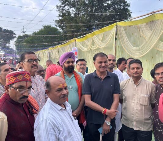 राजनांदगांव:महापौर पहुॅचे मोती तालाब छठ पर्व की दी बधाई…