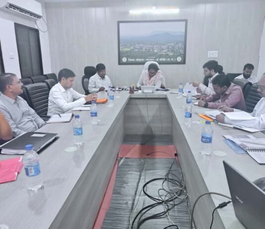 मोहला:आदिम जाति विभाग निर्माण कार्यों में लाए तेजी-कलेक्टर तुलिका प्रजापति….