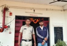 राजनांदगांव : कम्पोजिट शराब दुकान से स्कैनर चोरी करने वाला आरोपी गिरफ्तार…