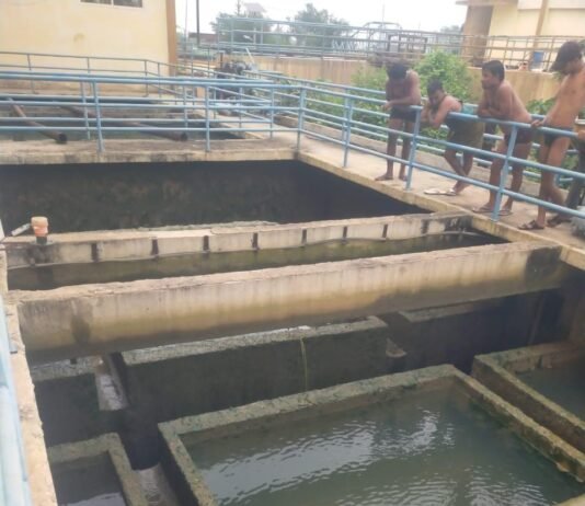 राजनांदगांव:मोहारा फिल्टर प्लांट में जल संयंत्रों की सफाई…