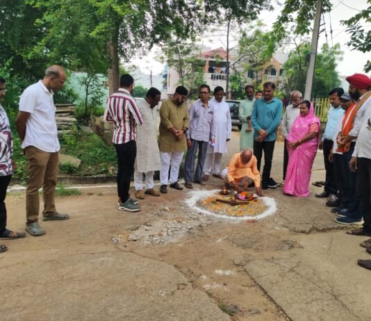 राजनांदगांव : वार्ड नं. 15 में 16.44 लाख एवं वार्ड नं. 19 में 26 लाख के विकास कार्य कराने महापौर ने किया भूमिपूजन…