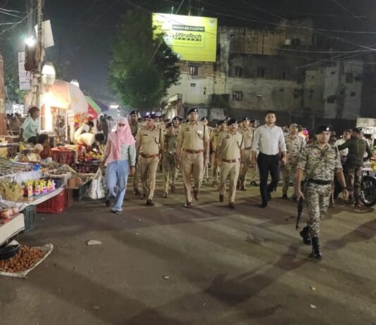 राजनांदगांव : दीपावली पर्व पर सुरक्षा को लेकर फ्लैग मार्च…
