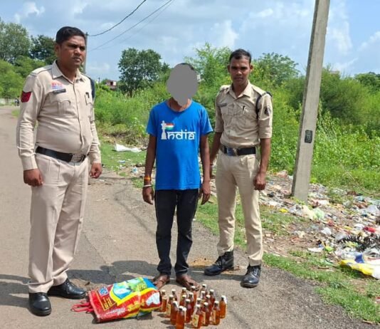 राजनांदगांव : चौकी चिखली पुलिस की बड़ी कार्यवाही , अवैध शराब बिक्री व परिवहन में 4 आरोपी गिरफ्तार…
