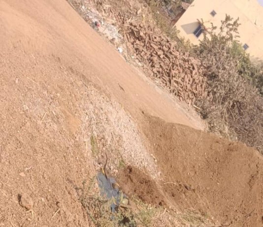 राजनांदगांव:सोमनी-मुढ़ीपार सड़क मार्ग पर ठेकेदार की मनमानी…