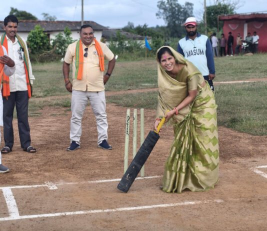 राजनांदगांव:रायल क्रिकेट क्लब उमरवाही में क्रिकेट प्रतियोगिता का भव्य शुभारंभ…