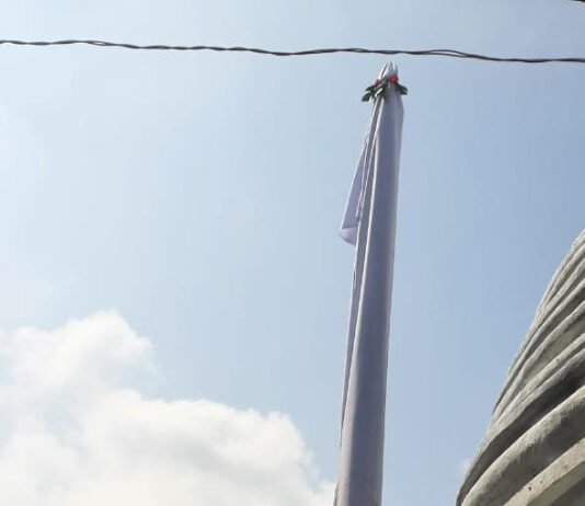 राजनांदगांव:प्राचीन कबीर मठ धाम नादिया में ध्वजारोहण सह दानवीर मंगतू ठाकुर पुण्य स्मृति मनाई गईं…