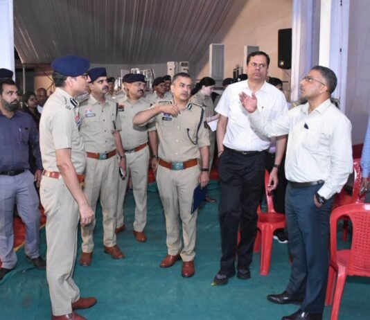 राजनांदगांव : उपराष्ट्रपति के आगमन की तैयारी का संभागायुक्त एवं आईजी ने लिया जायजा…