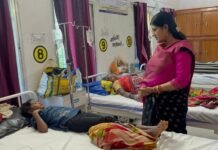 डोंगरगढ़ विधायक हर्षिता स्वामी बघेल ने डायरिया पीड़ितों से की मुलाकात, स्वास्थ्य सेवाओं के त्वरित सुधार के दिए निर्देश…